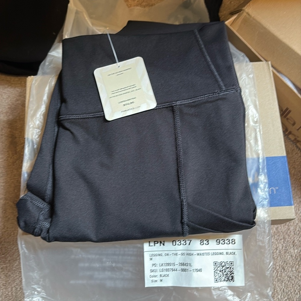 FABLETICS Black size medium high waisted leggings